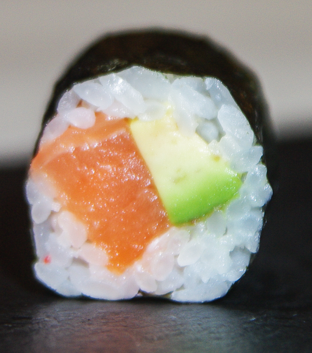 Sake Avo Maki